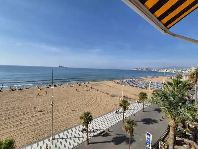 Estudio Reformado en Primera Línea de Playa Levante Benidorm! — 10