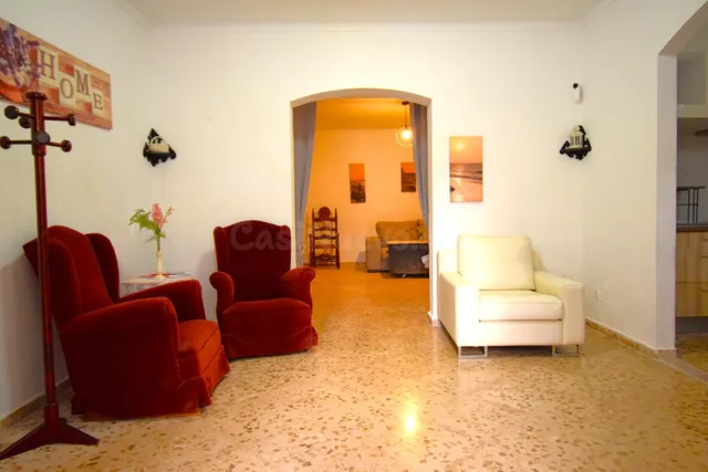 Casa con garaje y terraza privada en Petra - foto 5