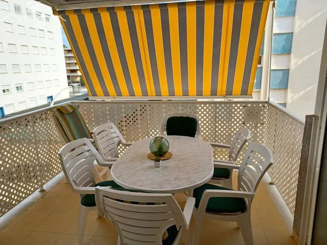 Apartamento con Vistas al mar e, orientación sur y la playa a solo 150 metros de la playa de Daimús — 2