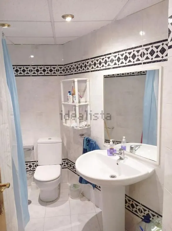 SE VENDE PISO / ASCENSOR / URBANIZACION / GARAJE / FRENTE MAR — 9
