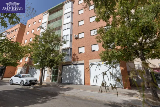 PISO VPO DE CUATRO DORMITORIOS CON GARAJE EN PADRE CLARET — 27