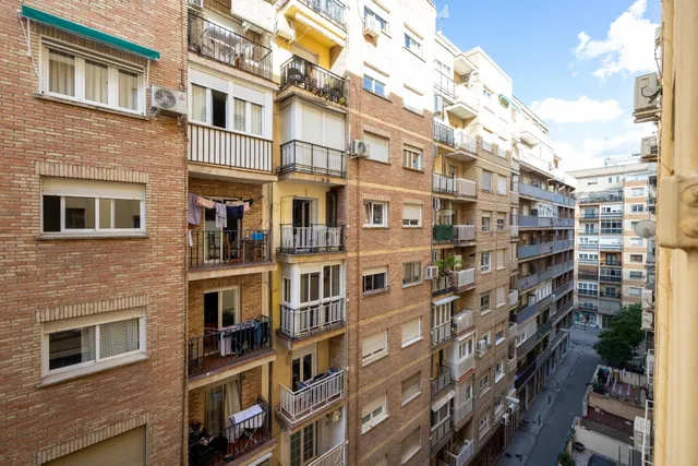 Piso 3 habitaciones 84m² en venta - Camino de ronda — 12