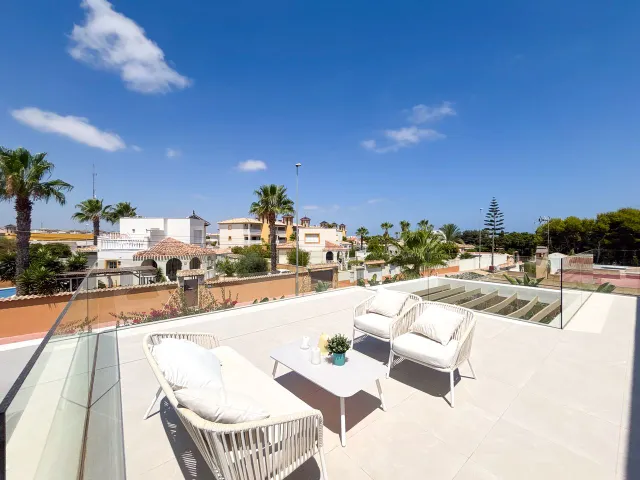 Villa 3 habitaciones 130m² en venta - Lomas de Cabo Roig — 43