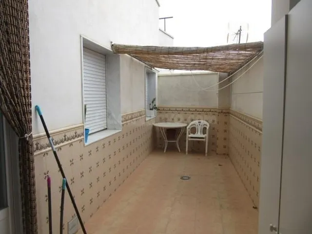 VIVIENDA SOBRE LOCAL - foto 3