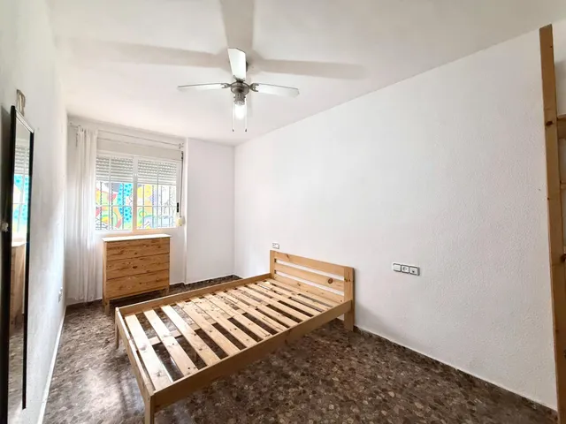 Piso de 4 habitaciones en alquiler en Torrent — 12