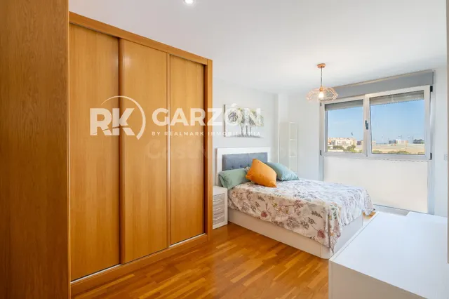 PISAZO EN VENTA 4 DORM+2 BAÑOS+ 2 PLAZAS DE GARAJE+ TRASTERO - foto 2