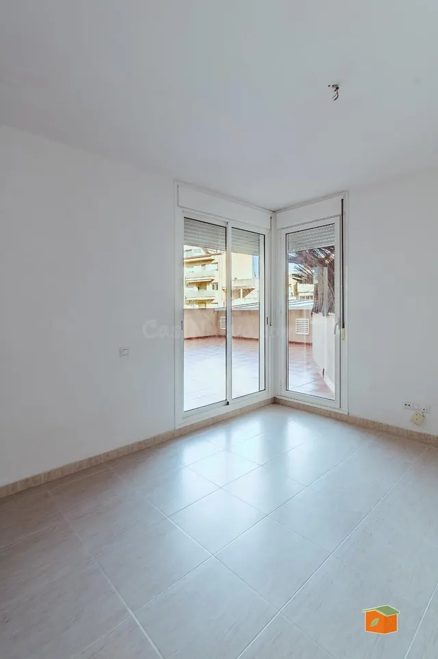 ACOGEDOR PISO EN VENTA EN LA RÀPITA (TARRAGONA) - foto 4
