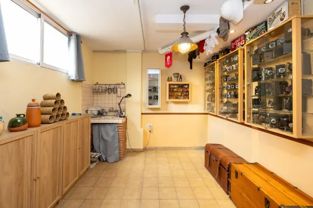 ESPECTACULAR VIVIENDA ADOSADA DE 4 DORMITORIOS CON SÓTANO, TERRAZAS Y PATIO EN GRANADA — 19