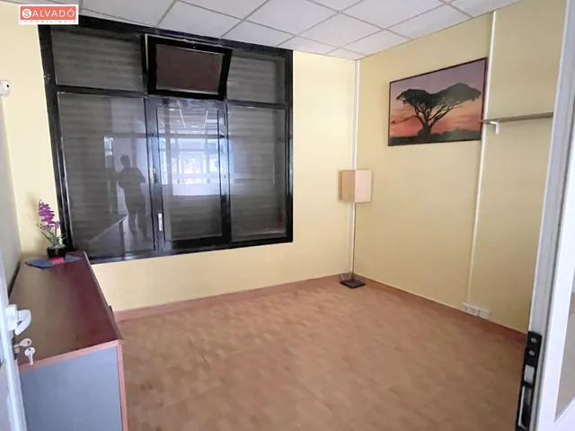 ¡CENTRICO LOCAL COMERCIAL DE 135 M2! — 4
