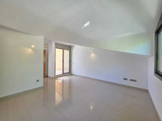 CASA CON JARDIN DE 4 habitaciones EN BARENYS — 22