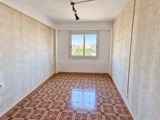 Se vende piso de 4 dormitorios con vista despejadas Cerca de calle Manacor — 5