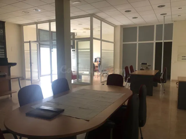 Oficina y local en venta