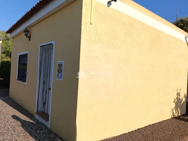 Se vende albergue con placas solares en buen estado cerca de Aspe — 17