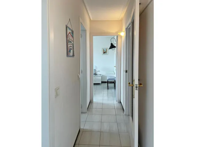 Vive frente al mar en Miami Platja: un hogar temporal con encanto y comodidad — 9