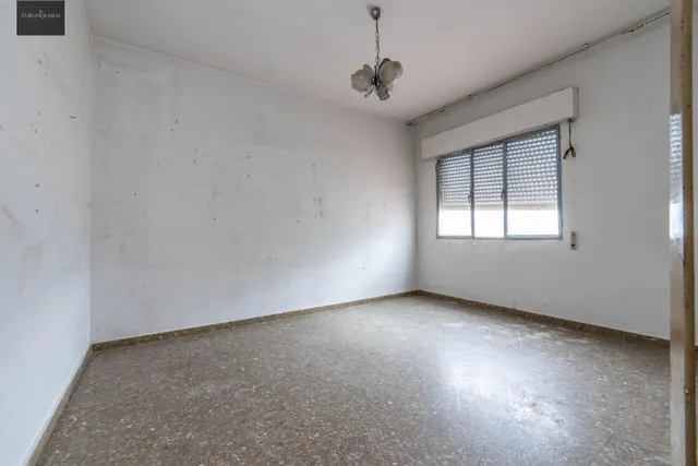 SE VENDE CASA CON UNA PARCELA DE 518 m2 (EN EL CENTRO DE LOS OGÍJARES). — 35