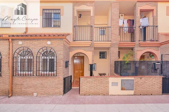 OPORTUNIDAD EN VENTA DE CASA ADOSADA DE 3 DORMITORIOS EN VEGAS DEL GENIL — 29