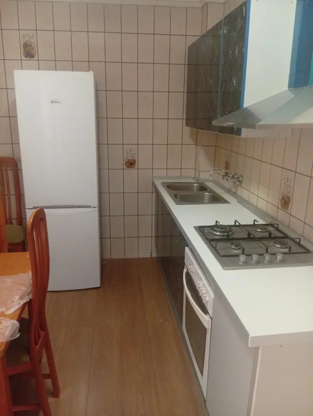 PISO BAJO EN PETRER PARA ENTRAR A VIVIR - foto 3