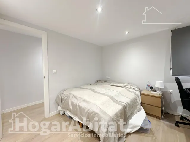 PRECIOSO REFORMADO CON BALCÓN Y ASCENSOR — 24