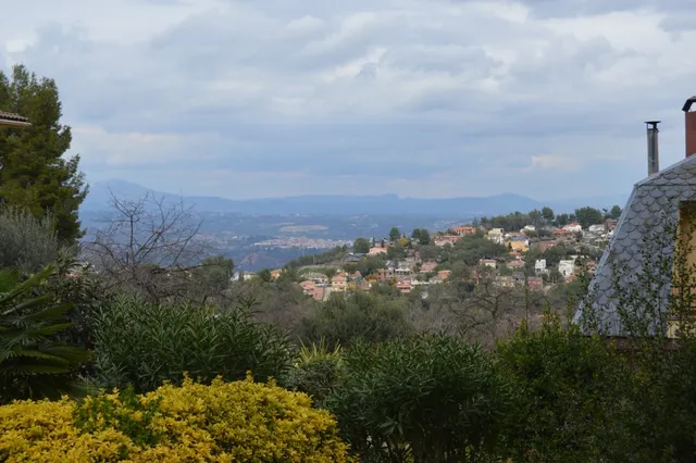 PARCELA EN VENTA EN EL MEJOR SITIO DE CORBERA DE LLOBREGAT (BARCELONA) — 17