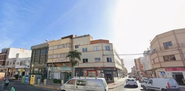 SE VENDE piso OKUPA en C Avenida Canarias 349 de Santa Lucí - foto 3