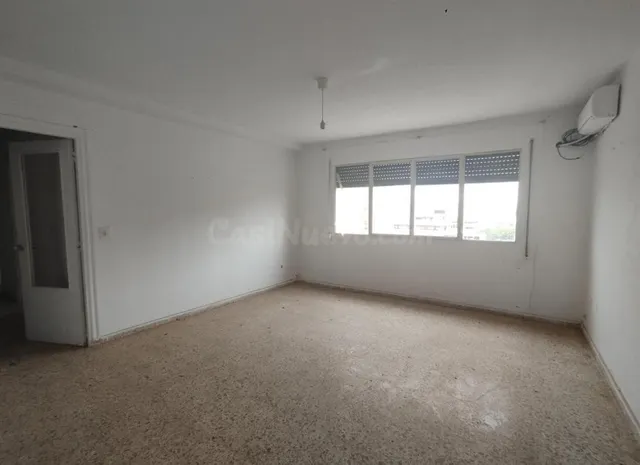 Oportunidad Única en el Corazón de Murcia: Piso a Reformar p - foto 2
