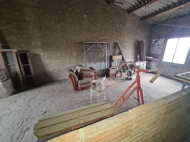 SE VENDE CASA EN VALENCIA DE DON JUAN, 2 PLANTAS, COCHERA, MERENDERO, MUCHAS POSIBILIDADES — 25