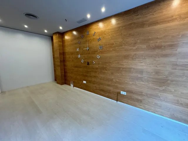 Local Comercial con Potencial en Ubicación Prime de Guardamar — 9