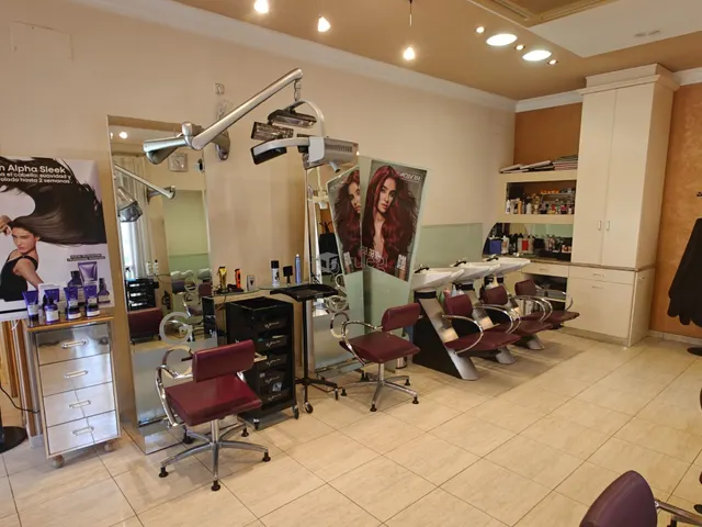 SE VENDE PELUQUERIA CON TIENDA Y MAQUINARIA EN ANDOAIN — 10