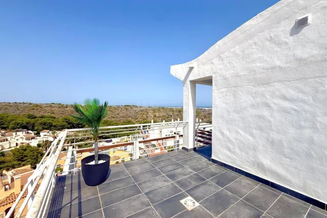 Ático de lujo con vistas panorámicas, jacuzzi privado y gara - foto 5