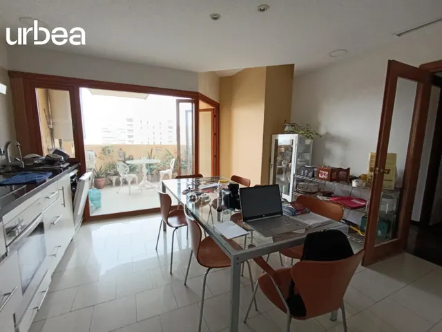 GRAN PISO EN ZONA AVENIDA ANDALUCIA CON 4 HABS ANTES 5 — 21