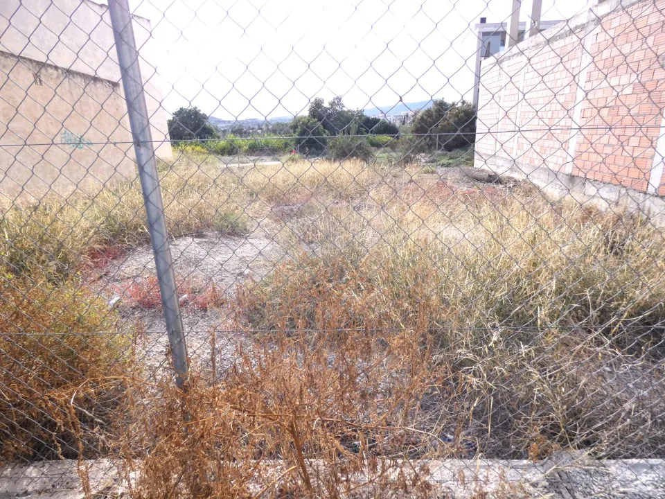 ++Terreno urbano en Archena ++16 m. de superficie construida, 315 m. superficie parcela