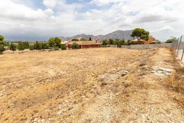 PARCELA EN VENTA  EN URBANIZACIÓN  MONTEPINAR (ORIHUELA) — 16