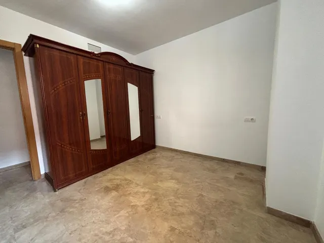 Se vende amplio piso en plaza europa — 12