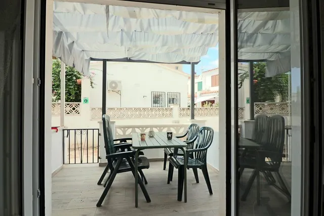 Casa reformada en Sant Maurici, Empuriabrava - foto 2