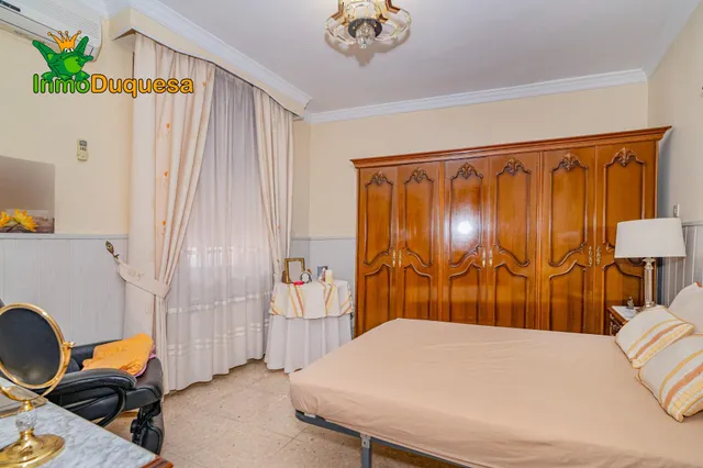 Casa de 7 dormitorios en La Zubia. (Con patio de 16 m2). — 15