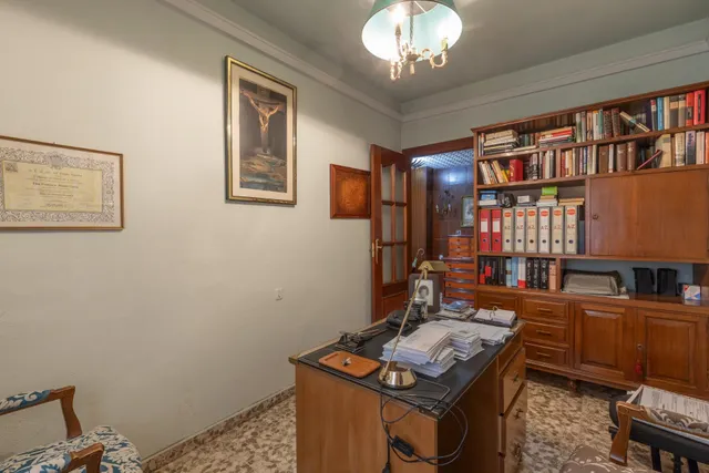 Amplia vivienda en pleno centro de Granada — 34