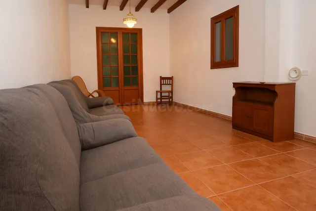 Casa con garaje y terraza privada en Petra - foto 2