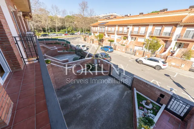 Casa adosada en venta en Passatge de Montbrió del Camp, Reus. — 47