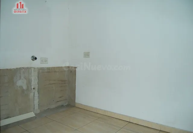 LOCAL COMERCIAL EN PLENO CENTRO. — 4