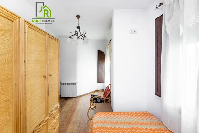 VIVIENDA PAREADA EN MONTELUZ — 38
