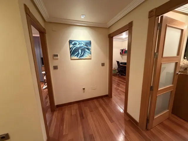 Chalet independiente con 400 m2 construidos, gran parcela y garaje — 23
