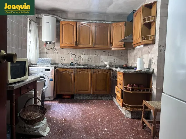 Amplio piso de 123 m2 con terraza y gran potencial en Santa Rosa — 3