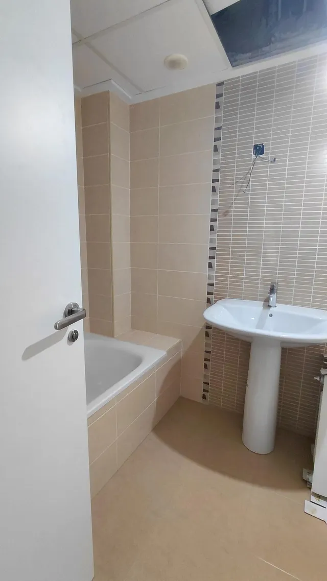 Vive el centro de Villena desde una vivienda única, donde la ubicación y el encanto de sus espacios marcan la diferencia. — 8