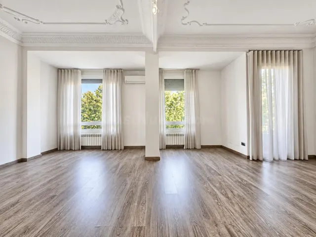 Piso 2 habitaciones 188m² en venta - Gran Vía - foto 2