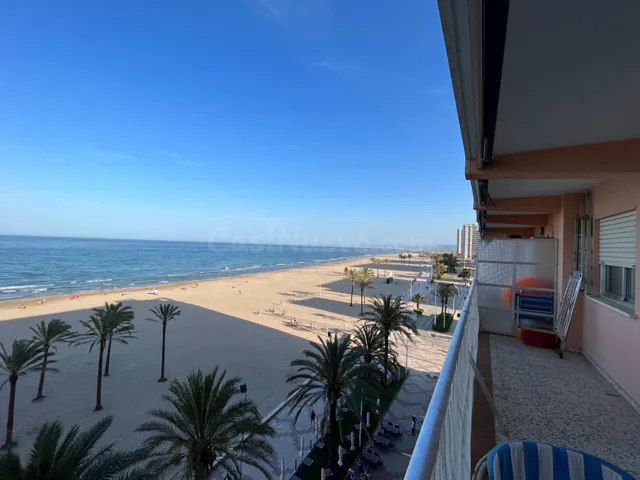 apartamento el alquiler en 1ª línea de playa de san antonio - foto 2