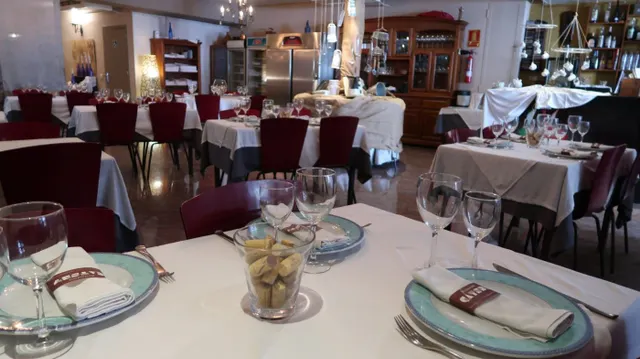 Local Comercial:  RESTAURANTE — 5