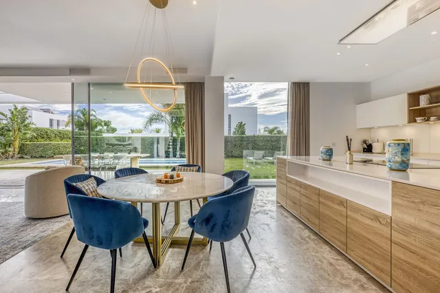 Chalet 5 habitaciones 441m² en venta - Costa Del Sol — 8
