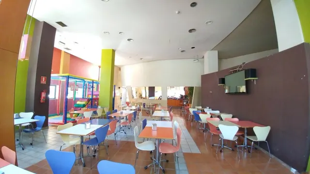 LOCAL EN EL CENTRO DE TORREMOLINOS — 28