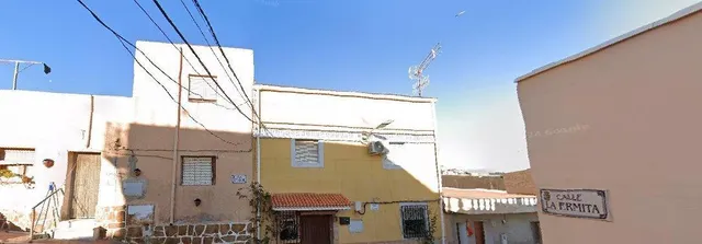 SE VENDE piso OKUPA en C Sorroche 30 de Turre