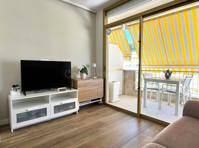 APARTAMENTO de una habitación en ALQUILER TEMPORAL. AMUEBLAD - foto 4